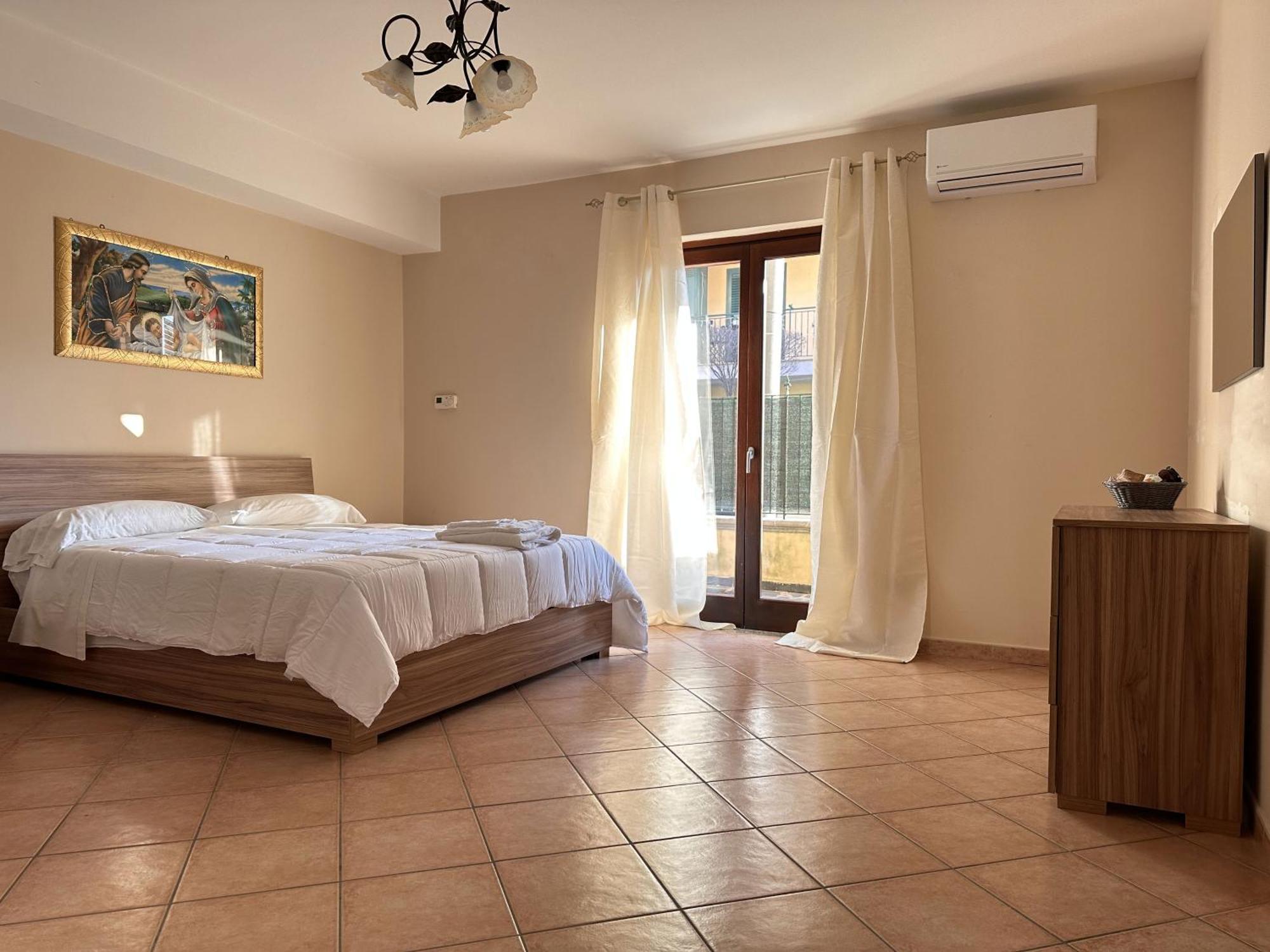 מלון נולה Casa Hyria מראה חיצוני תמונה